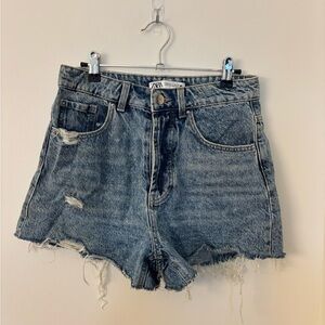 Zara High Rise Vintage Wash Denim Shorts (size 6)